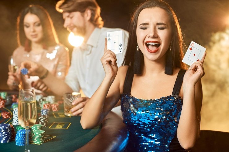 Antarmuka aplikasi funcity menampilkan live-dealer tables dan permainan slot pada layar smartphone